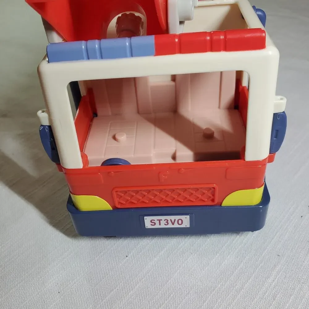 Bluey Fire Truck Toy Vehicle Red Plastic Fire Engine Rolling Wheels Set